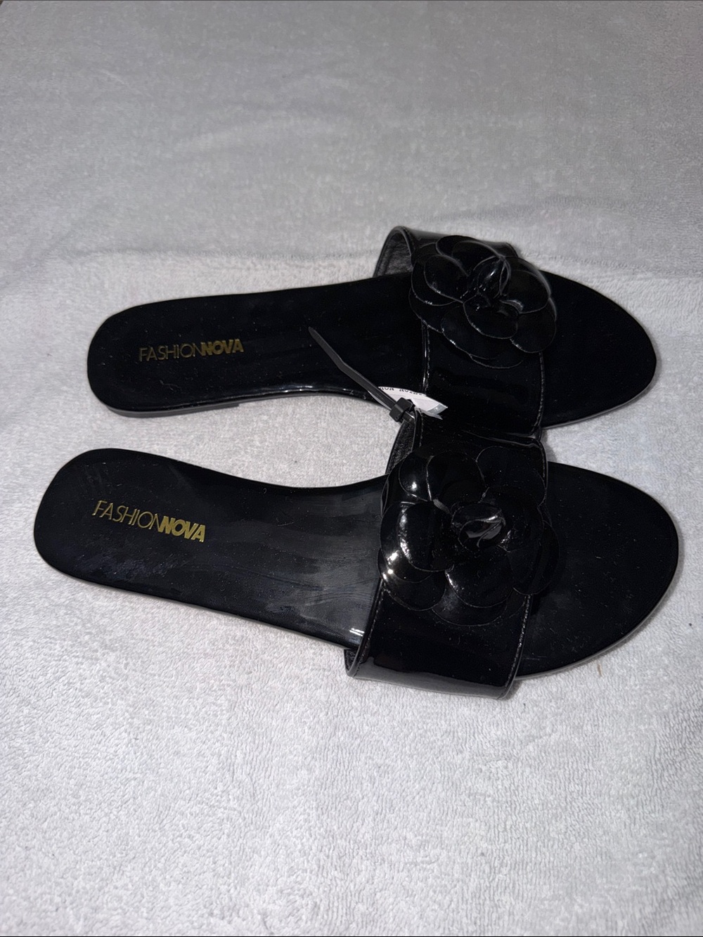 Fashion Nova Black Patent Floral Slide Sandals